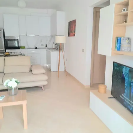 Апартаменты Comfortable With Sea View