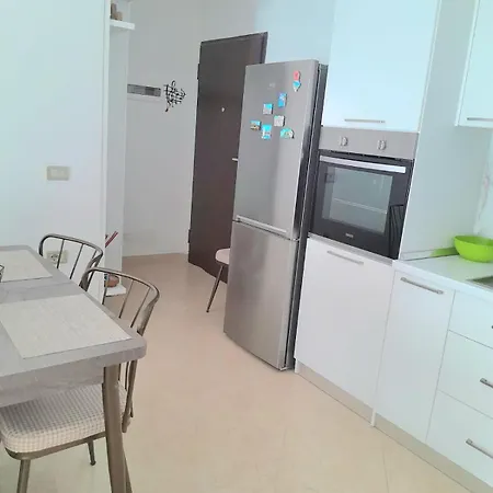 Comfortable With Sea View Апартаменты *