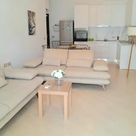 Comfortable With Sea View Lägenhet